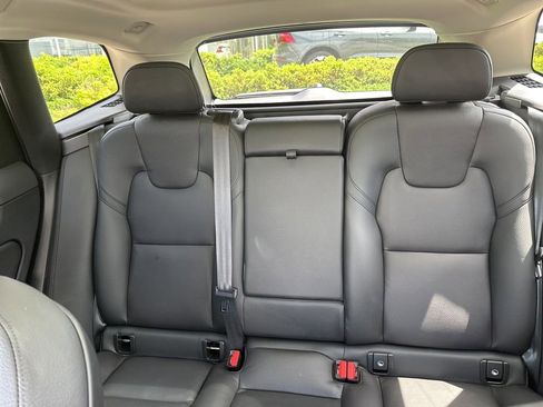 Certified 2023 Volvo XC60 B5 Plus w/ Climate Package AWD/4WD image 37