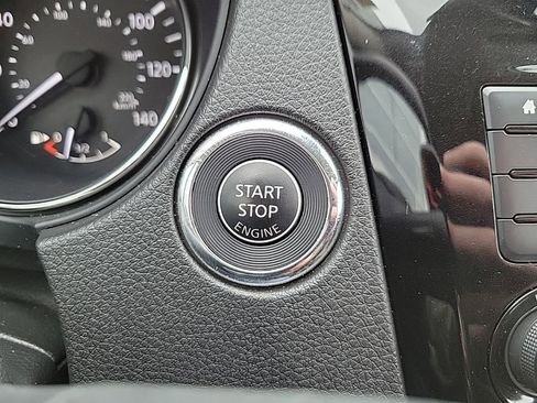 Used 2022 Nissan Rogue Sport SV image 21