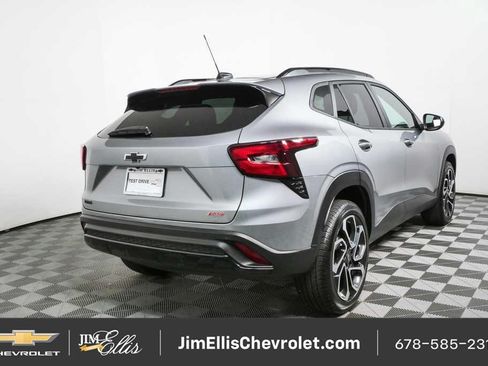 Certified 2026 Chevrolet Trax RS w/ Driver Confidence Package FWD image 3