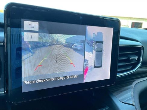 Used 2020 Ford Explorer Limited image 25