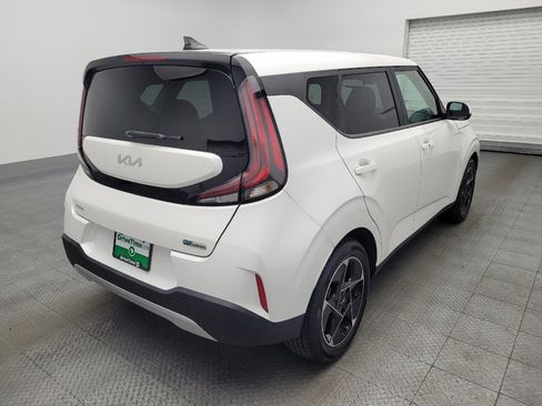 Used 2023 Kia Soul EX image 9