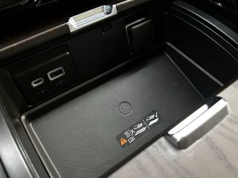 Used 2022 GMC Yukon XL Denali AWD/4WD image 22