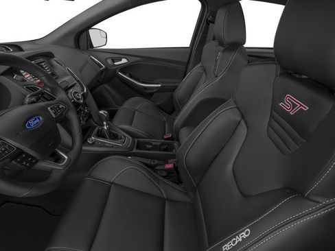Used 2017 Ford Focus ST FWD image 9