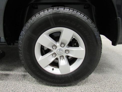 Used 2019 RAM 1500 Classic SLT AWD/4WD image 11