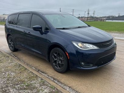 Used 2018 Chrysler Pacifica Touring Plus w/ S Appearance Package
