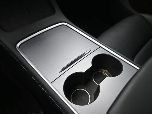 Used 2024 Tesla Model Y Long Range image 28