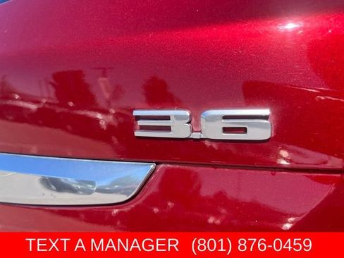 Used 2017 Cadillac XT5 Luxury w/ Driver Awareness Package AWD/4WD image 11