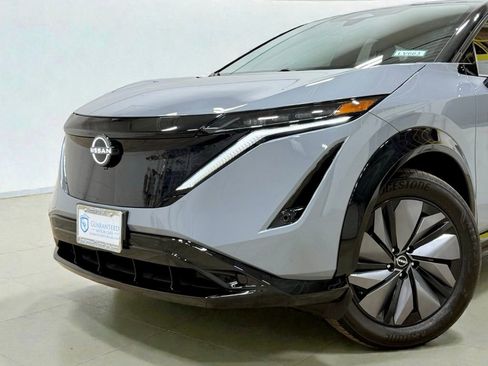 Used 2023 Nissan Ariya AWD image 3