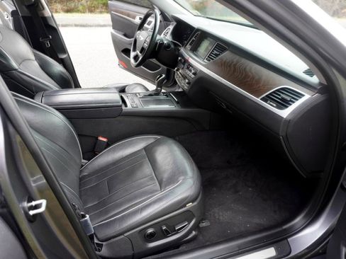 Used 2015 Hyundai Genesis 5.0 image 24