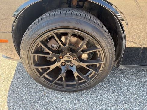 Used 2019 Dodge Challenger SXT w/ Cold Weather Group image 10