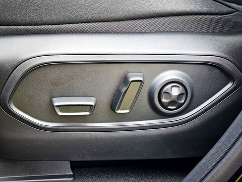 New 2025 Jeep Grand Cherokee Limited image 16