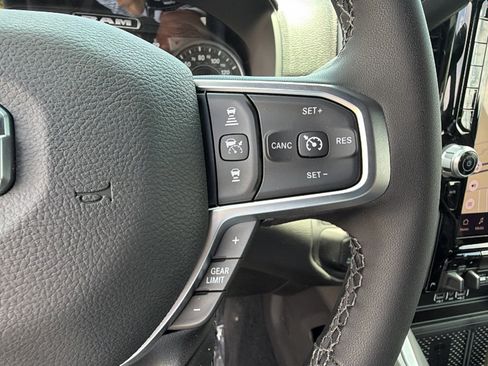 New 2026 RAM 2500 Big Horn AWD/4WD image 24