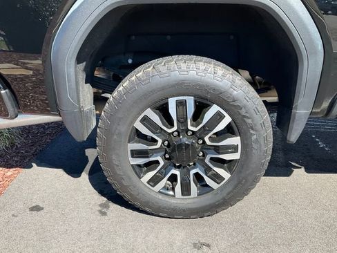 Used 2024 GMC Sierra 2500 Denali Ultimate w/ Max Trailering Package image 11