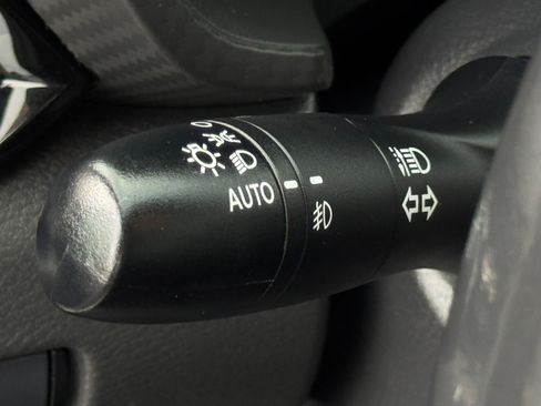 Used 2022 Nissan Sentra SR FWD image 13