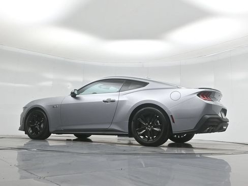 Used 2025 Ford Mustang GT RWD image 46