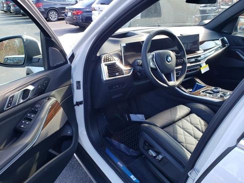 New 2026 BMW X5 xDrive50e w/ Executive Package image 6