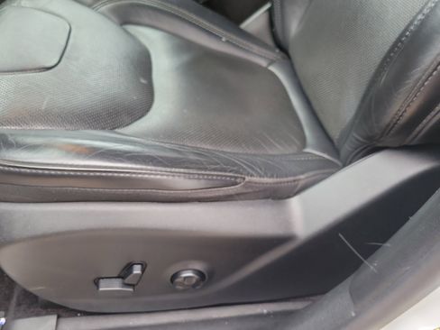 Used 2019 Jeep Cherokee Limited w/ Technology Group image 9