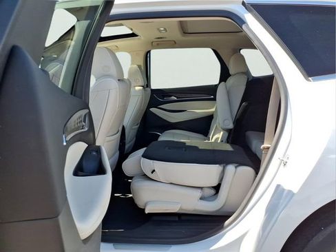 Used 2023 Buick Enclave Avenir w/ Avenir Technology Package AWD/4WD image 11