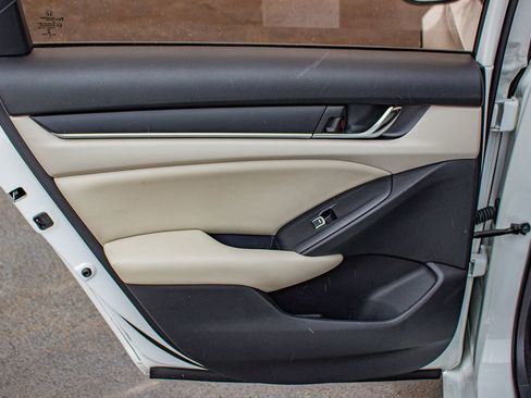 Used 2019 Honda Accord LX image 13