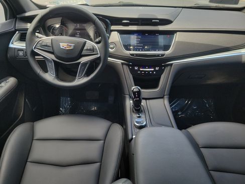 Certified 2024 Cadillac XT5 Luxury w/ LPO, Floor Liner Package FWD image 13