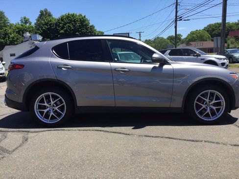 Used 2019 Alfa Romeo Stelvio Ti Sport w/ Quick Order Package 22S Sport AWD/4WD image 7