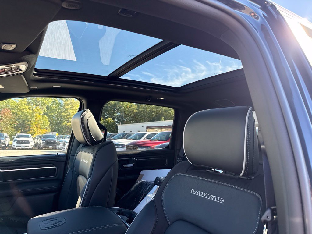 New 2027 RAM 1500 Laramie AWD/4WD image 16