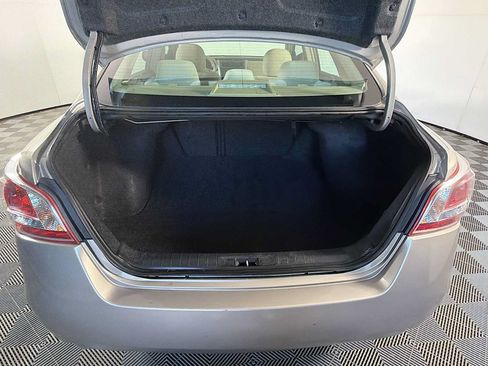 Used 2013 Nissan Altima 2.5 S FWD image 21