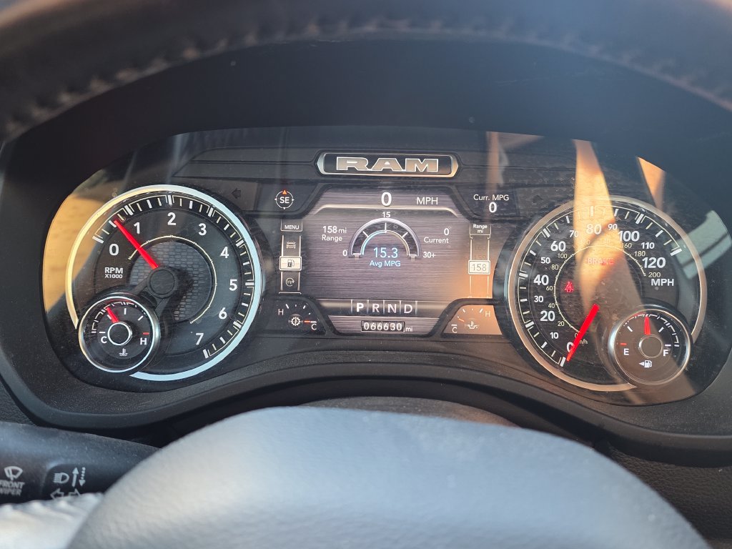 Used 2022 RAM 1500 Big Horn AWD/4WD image 18