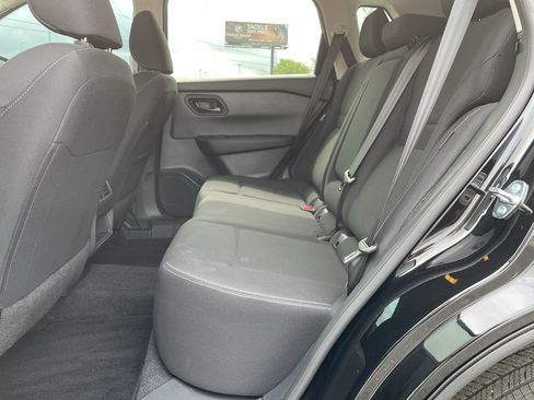 Used 2025 Nissan Rogue S FWD image 9