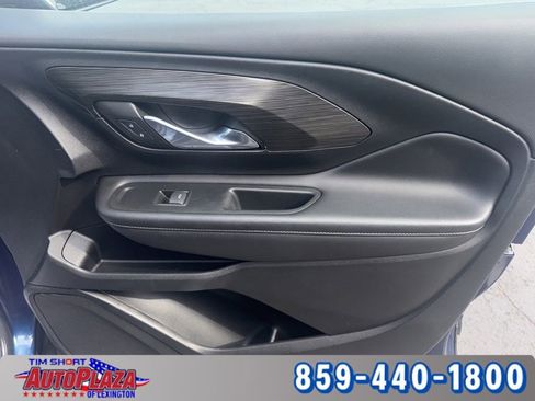 Used 2022 GMC Terrain SLE w/ Driver Convenience Package FWD image 10