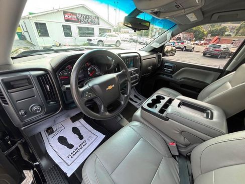 Used 2018 Chevrolet Silverado 1500 Custom w/ Custom Value Package AWD/4WD image 14