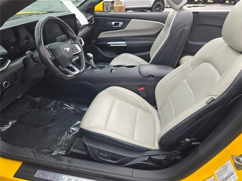 Used 2024 Ford Mustang Premium image 21