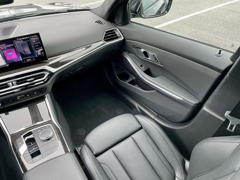 Used 2023 BMW 330i xDrive 330i xDrive w/ Driving Assistance Package image 18