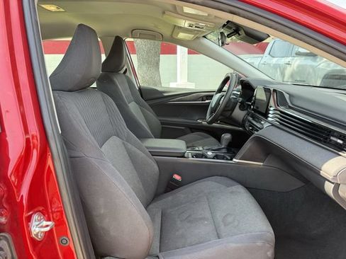 Used 2025 Toyota Camry LE FWD image 30