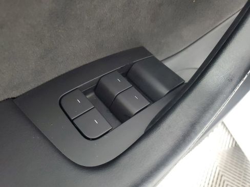 Used 2021 Tesla Model 3 Standard Range Plus image 18