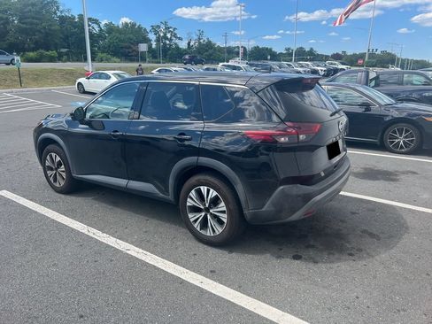 Used 2021 Nissan Rogue SV FWD image 4