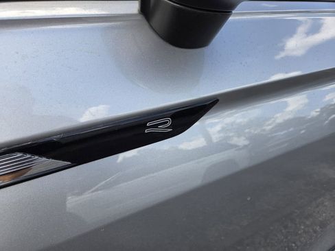 Used 2024 Volkswagen Tiguan SE R-Line AWD/4WD image 5