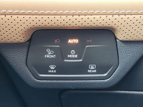 Used 2025 Volkswagen Atlas Cross Sport SEL R-Line AWD/4WD image 25