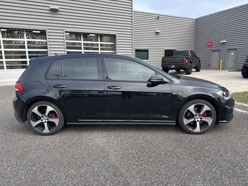 Used 2018 Volkswagen Golf 4-Door image 2