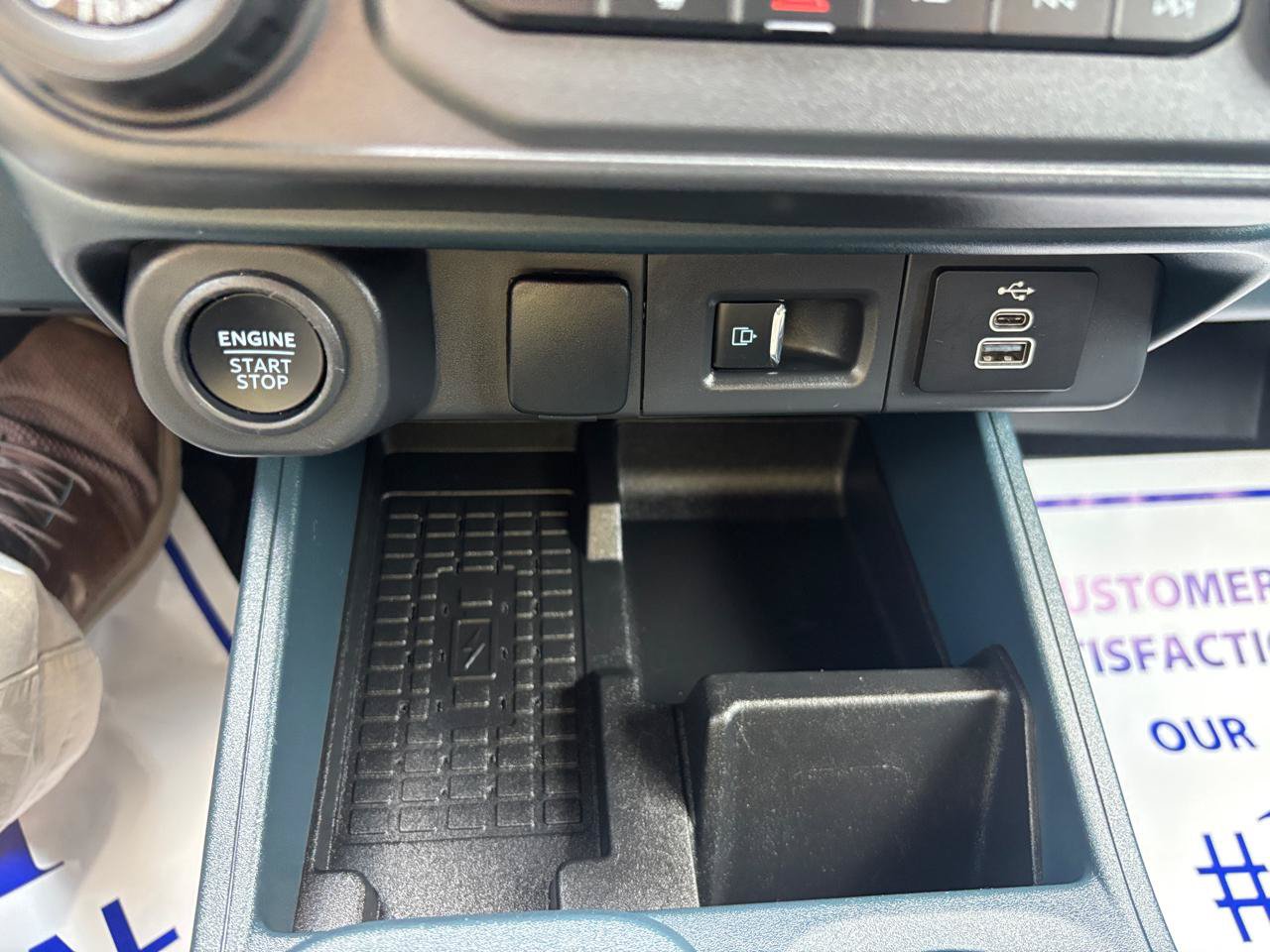Used 2025 Ford Maverick Lobo AWD/4WD image 23
