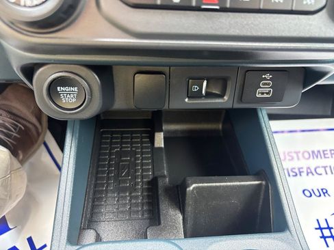 Used 2025 Ford Maverick Lobo AWD/4WD image 23