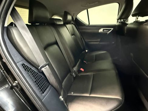 Used 2013 Lexus CT 200h FWD image 19