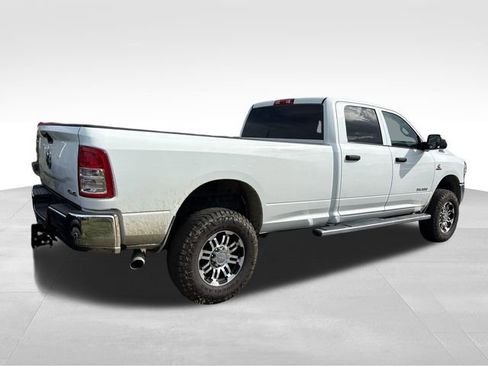 Used 2022 RAM 2500 Tradesman w/ Chrome Appearance Group AWD/4WD image 3