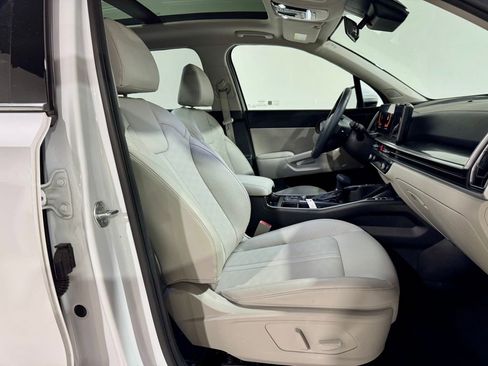 Used 2024 Kia Sorento EX w/ Panoramic Sunroof Package image 25