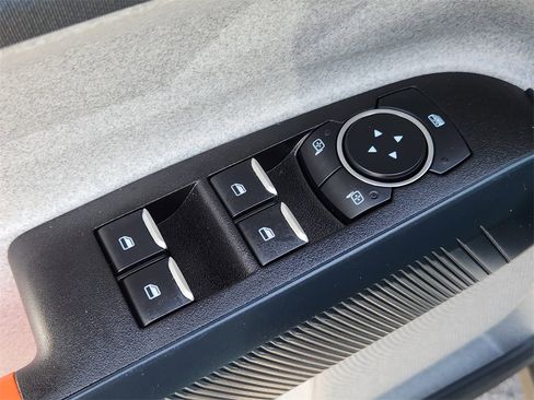 Used 2024 Ford Maverick XLT image 17