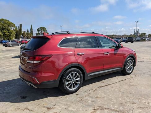 Used 2018 Hyundai Santa Fe SE image 9