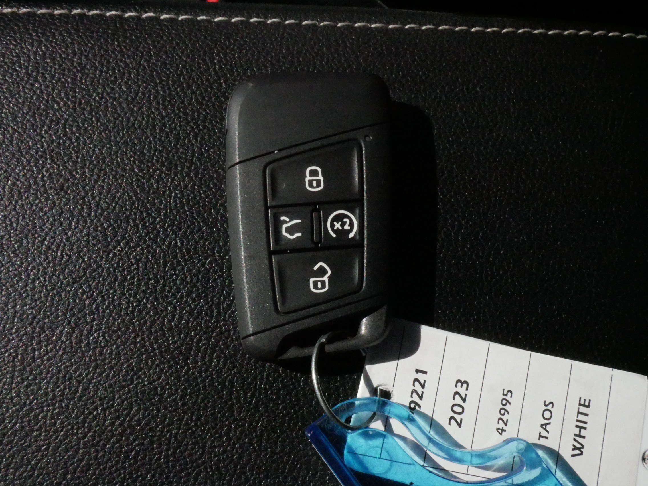 Certified 2023 Volkswagen Taos SEL AWD/4WD image 32