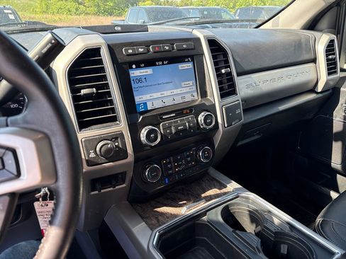 Used 2019 Ford F350 Lariat w/ Chrome Package AWD/4WD image 33