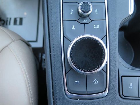 Certified 2024 Cadillac XT4 Luxury w/ Cold Weather Package image 13