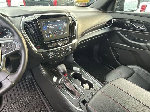 Certified 2024 Chevrolet Traverse RS image 20